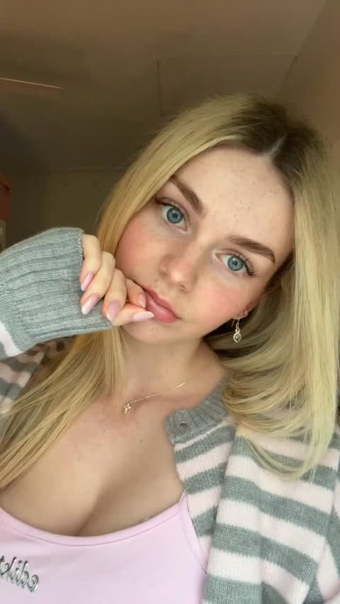 Instagram post by @emidaisey for Edikted. Caption reads: @edikted use code EMIDAISEY for $$ off your next....