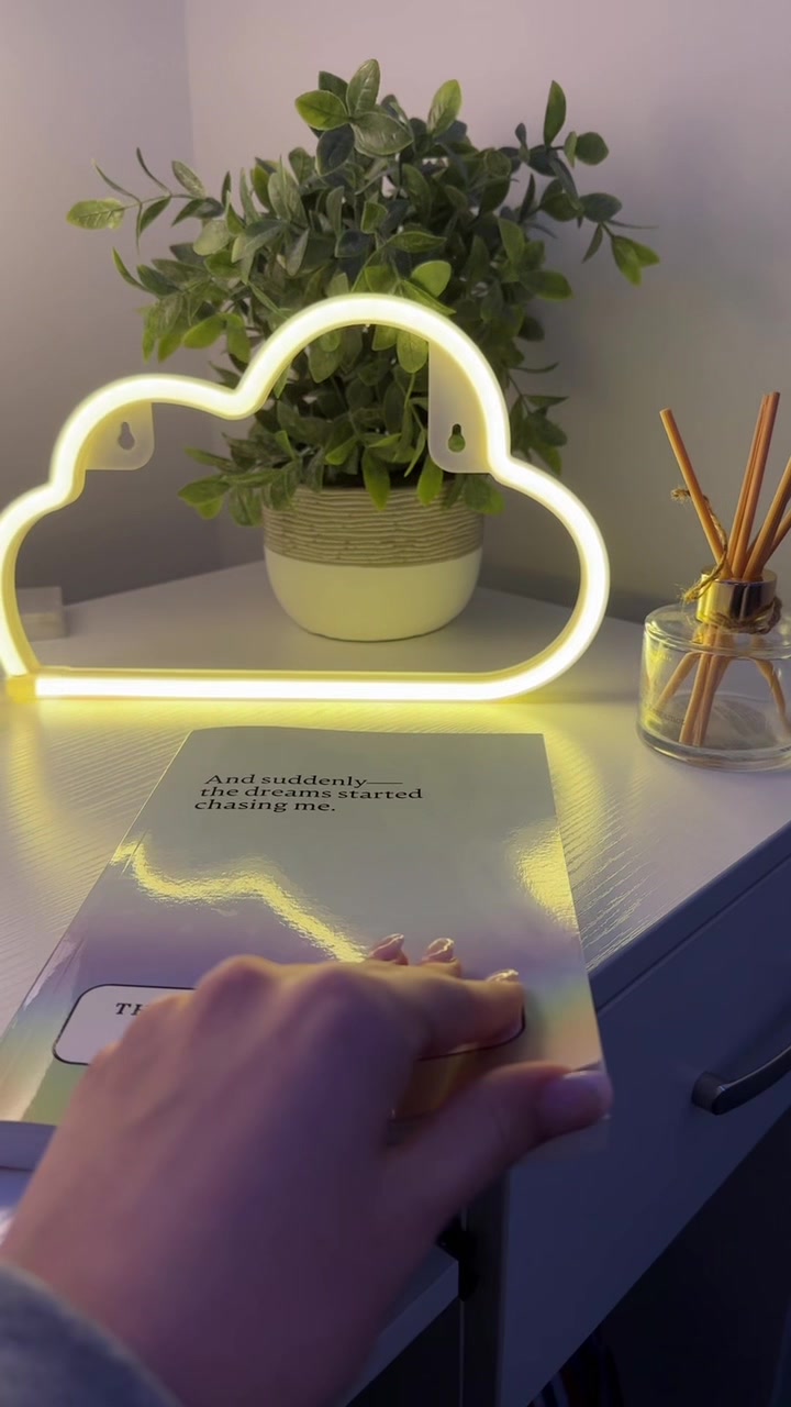 TikTok post by @tipsforgirls_xx for Zenfulnote. Caption reads: @Zenfulnote lets twin together! click the link to....