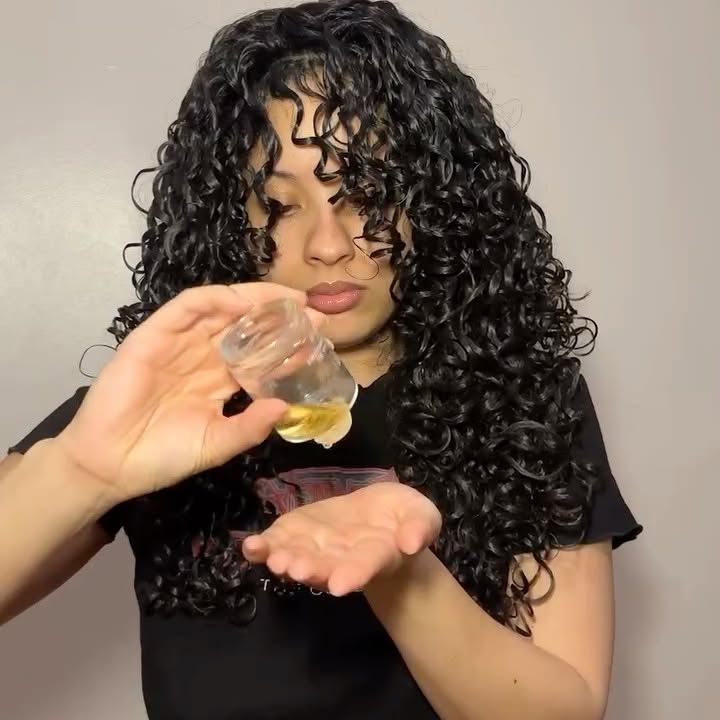 Instagram post by @curlswithalexa for Maui Moisture. Caption reads: When my hair dries like this I always get so....