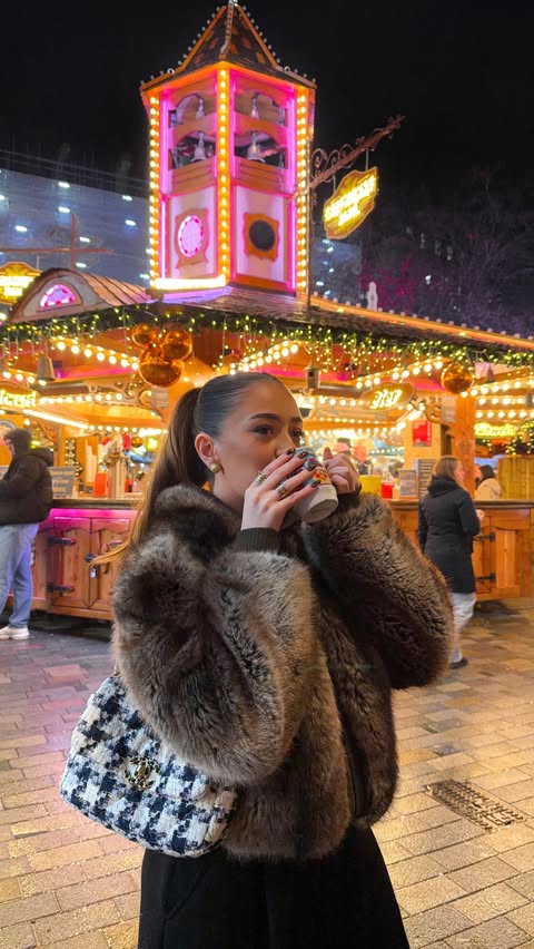 Instagram post by @anastasiakingsnorth for air up. Caption reads: Ad Spend a Christmassy day with me!! @airup....