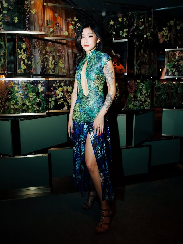 Instagram post by @samanthaatan for Johnnie Walker. Caption reads: [...] celebrations with @papermagazine....