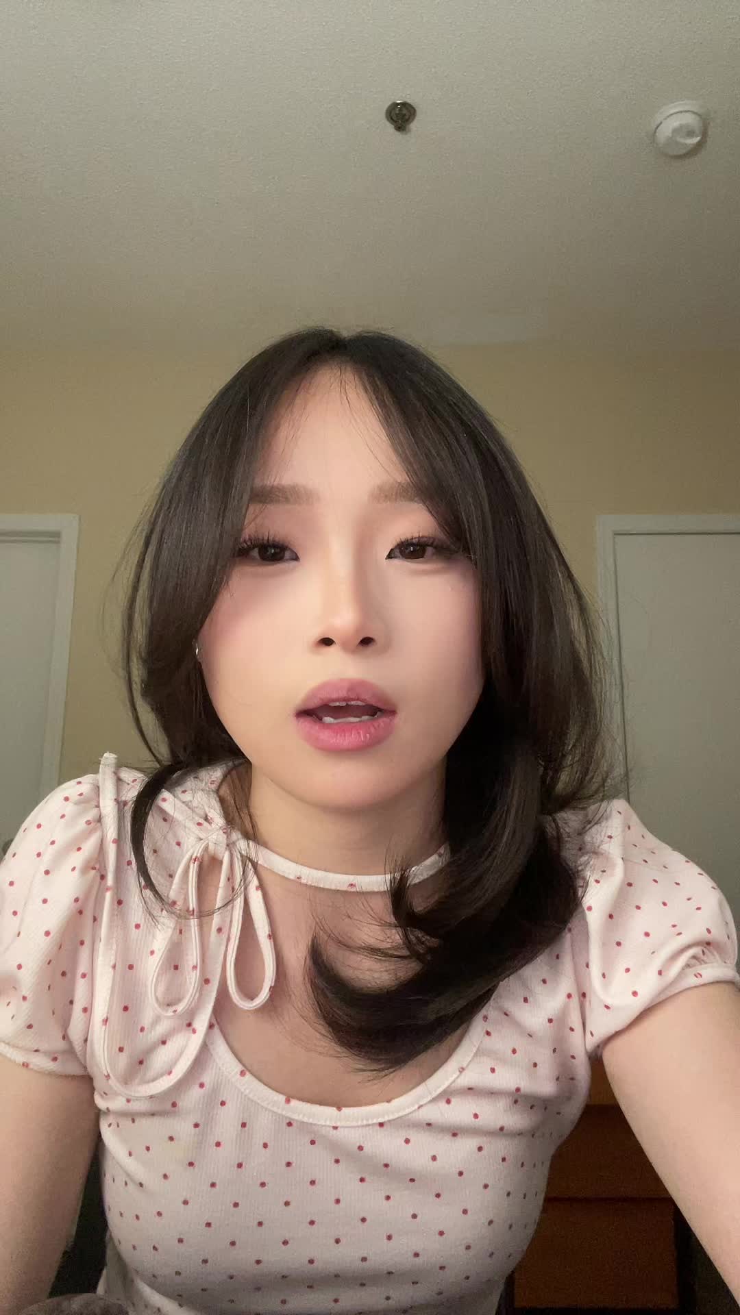 TikTok post by @bfkoskcjdjabxbixak for JOOCYEE US. Caption reads: [...] definitely gonna purchase this AGAIN.....