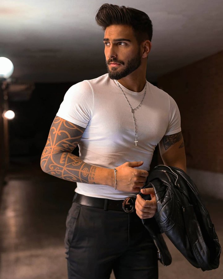 Instagram post by @riccardo__bosio for Morellato. Caption reads: •ph: @fabio.fi
•
•
•
#gioiellidavivere #giftedby....