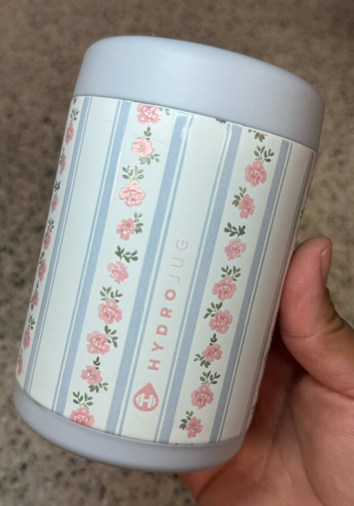 TikTok post by @momlifewithkarina for HYDROJUG. Caption reads: [...] your drinks nice and cold for hours....