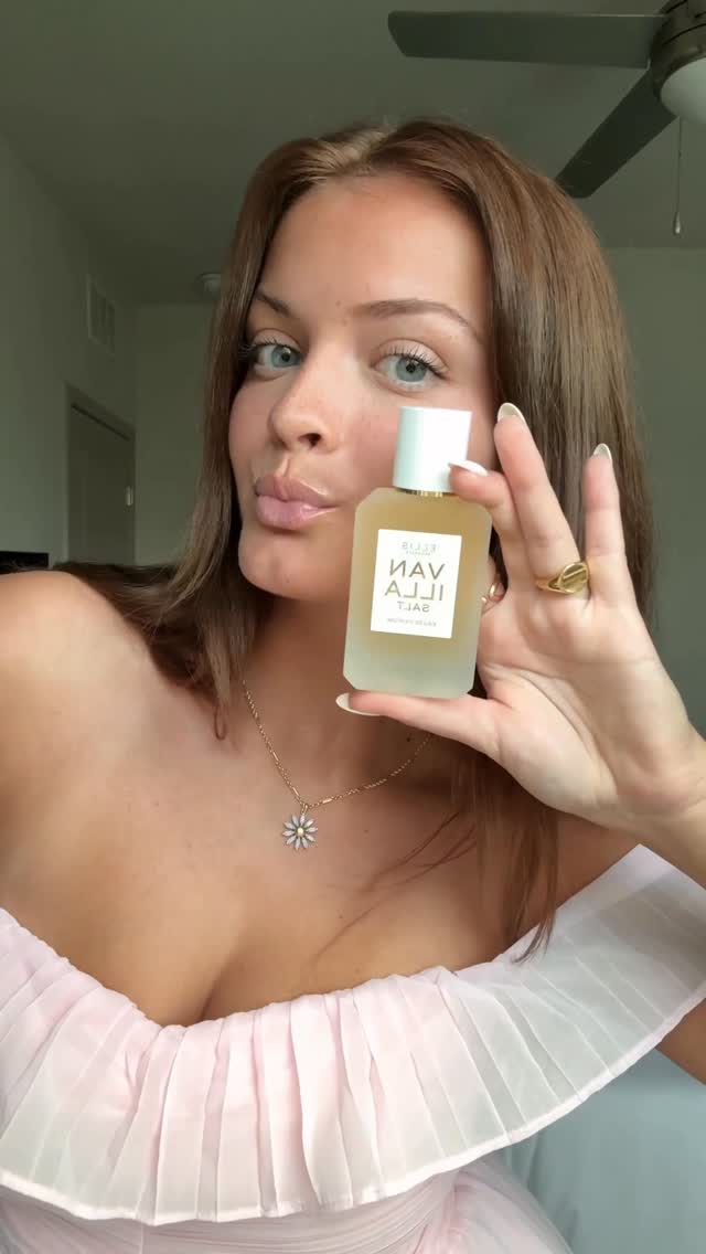 Instagram post by @itsjacylee for Ellis Brooklyn. Caption reads: Vanilla Salt is the perfect scent to take your....