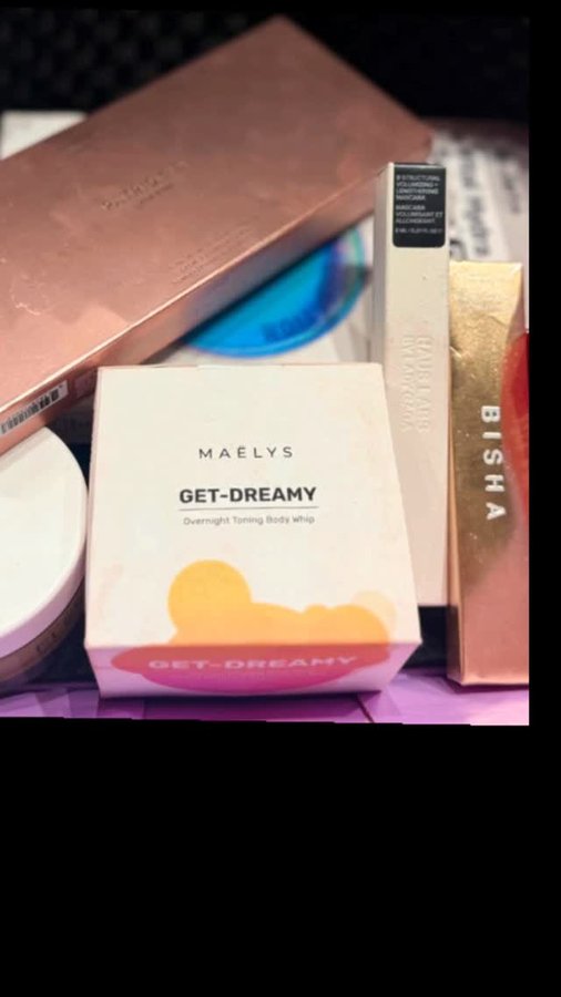 Instagram post by @lareinevlogs for BOXYCHARM. Caption reads: I’m so excited to share my IPSY Icon Box Giveaway....