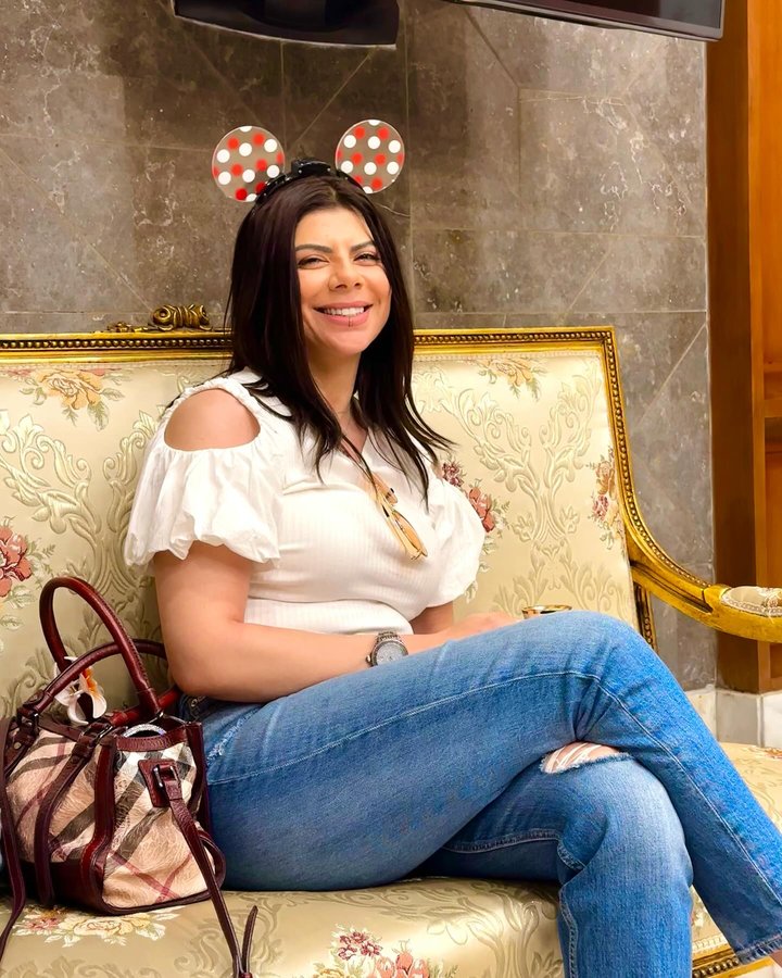 Instagram post by @amirafathy_official for Disney On Ice. Caption reads: 😀🎊🥳 Disney 💃💃🪩
@disneyonice 

#egypt #disney....