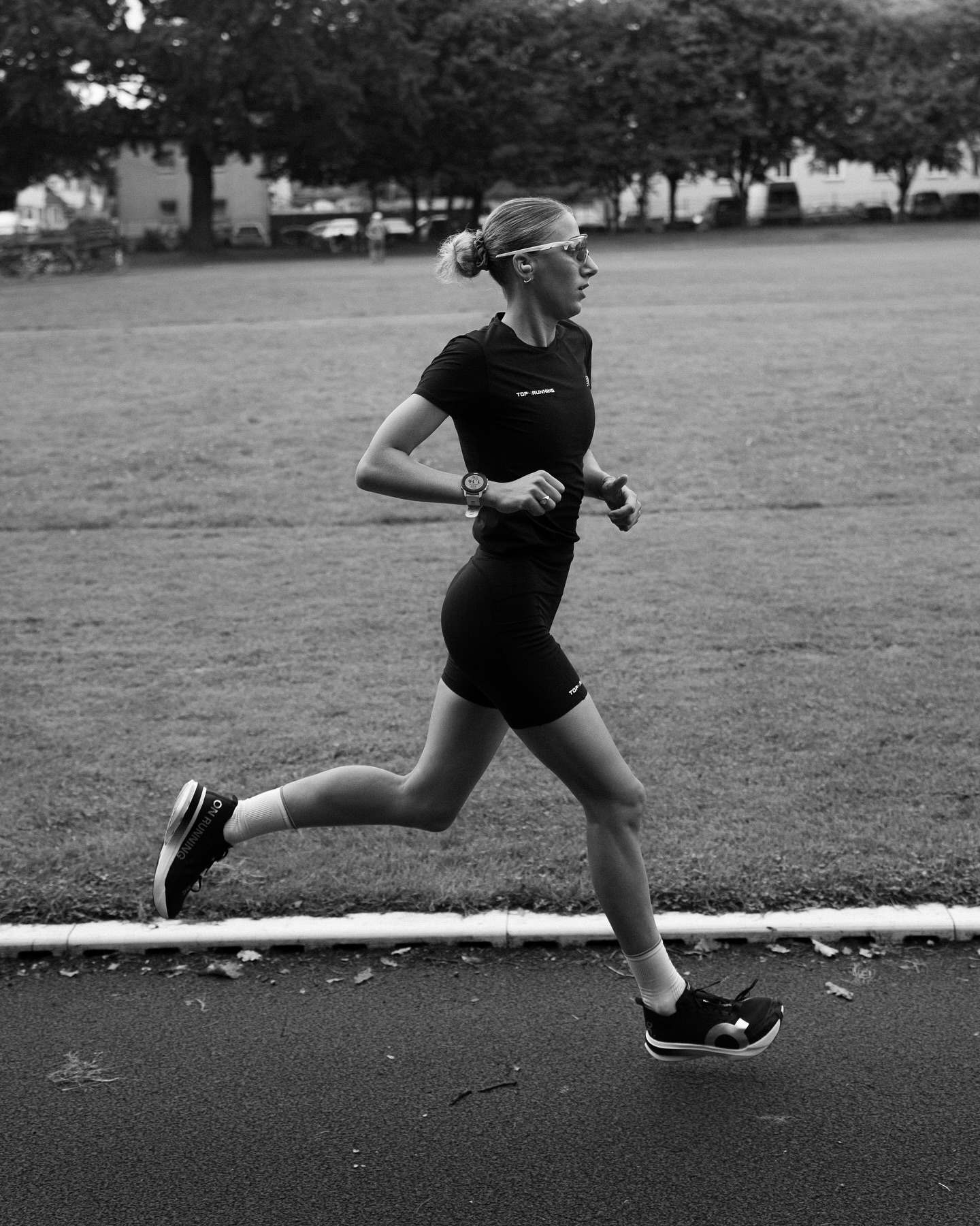 Instagram post by @leann.dtl for Maurten. Caption reads: post race legs met the track today🤍

Anzeige |....