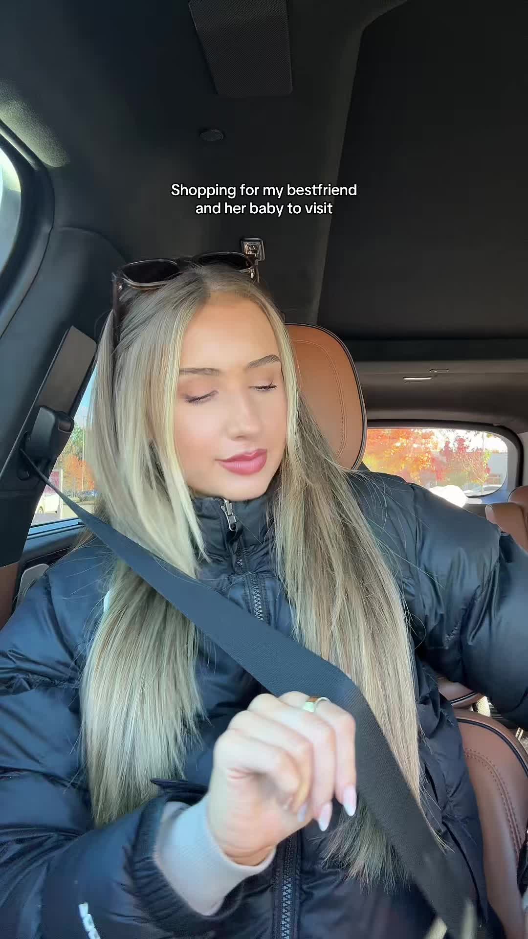 TikTok post by @wabbyrose for Arrae. Caption reads: [...] can’t wait to spend a few days w them @Arrae....