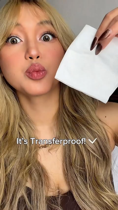 Instagram post by @kim_silma for Glad2Glow. Caption reads: [...] this!💗 yall need to get yours too😝🛒....