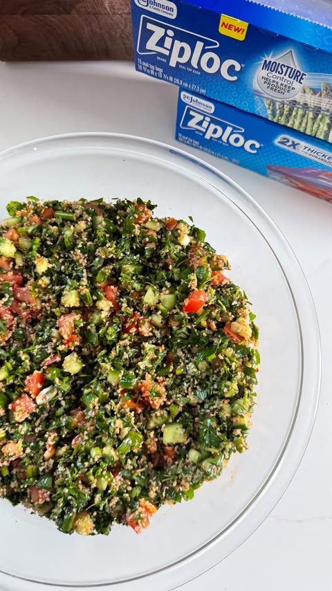 Instagram post by @yourstrulyani for Ziploc. Caption reads: #ZiplocPartner 🌿 Comment RECIPE and I’ll DM it....