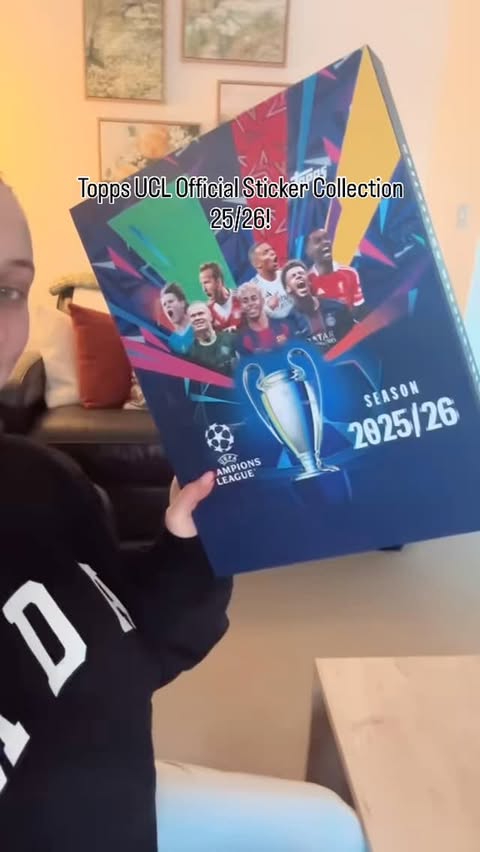 Instagram post by @artbyabigailr for Topps. Caption reads: Thank you @toppsfc ✨.