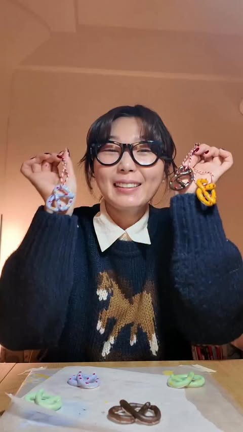 Instagram post by @cafemaddy for Ray-Ban. Caption reads: Making my own DIY Christmas ornaments using....