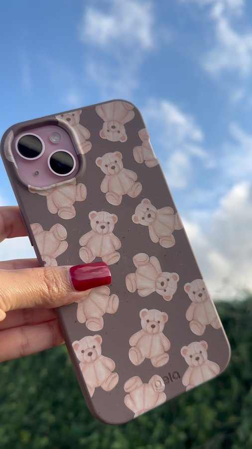 Instagram post by @chikisluvscruz for Pela Case. Caption reads: These are soooo cute 🧸🎀 & the Most comfortable....