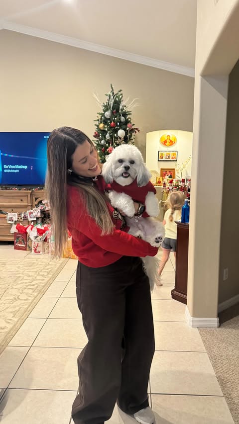 Instagram post by @mariangelvilchz for Stack Influence. Caption reads: [...] formol ✨✨🤩de @ybera.usa @ybera.usa....