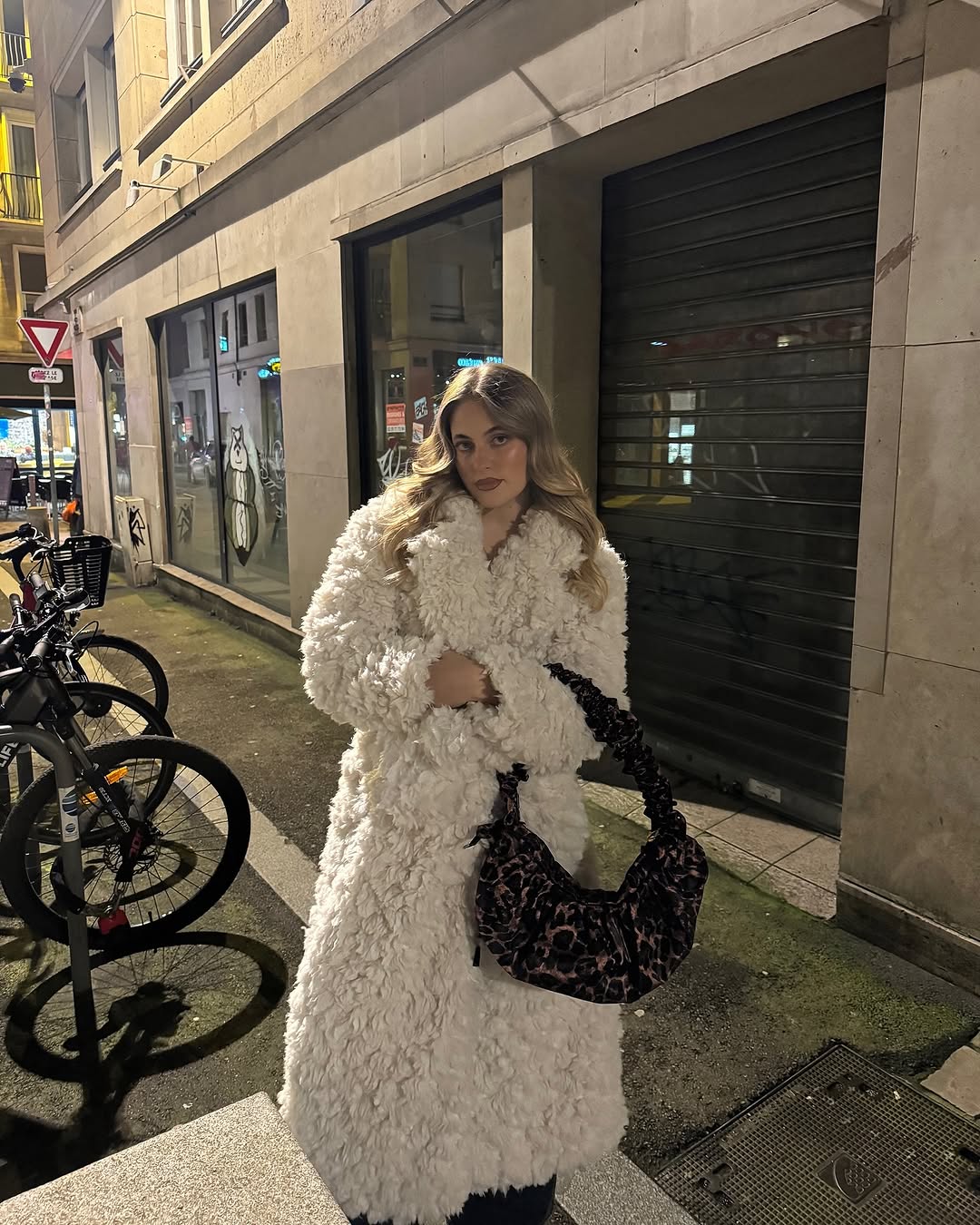 Instagram post by @bbofdaddy for Glamorous. Caption reads: Late night 💋 Coat and bag @ukglamorous....