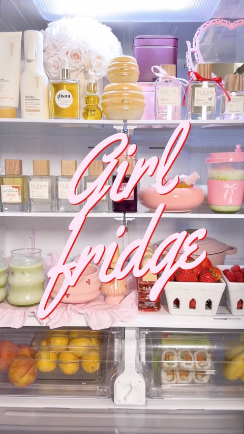 Instagram post by @lilylikecom for CLEAN Beauty Collective. Caption reads: let’s make a girl brekkie with....