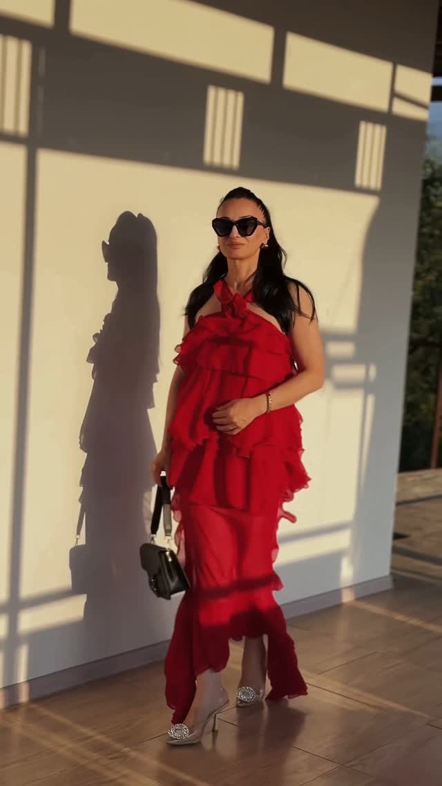 Instagram post by @_doctorr for Wolddress. Caption reads: The deep red tone, the airy chiffon layered....