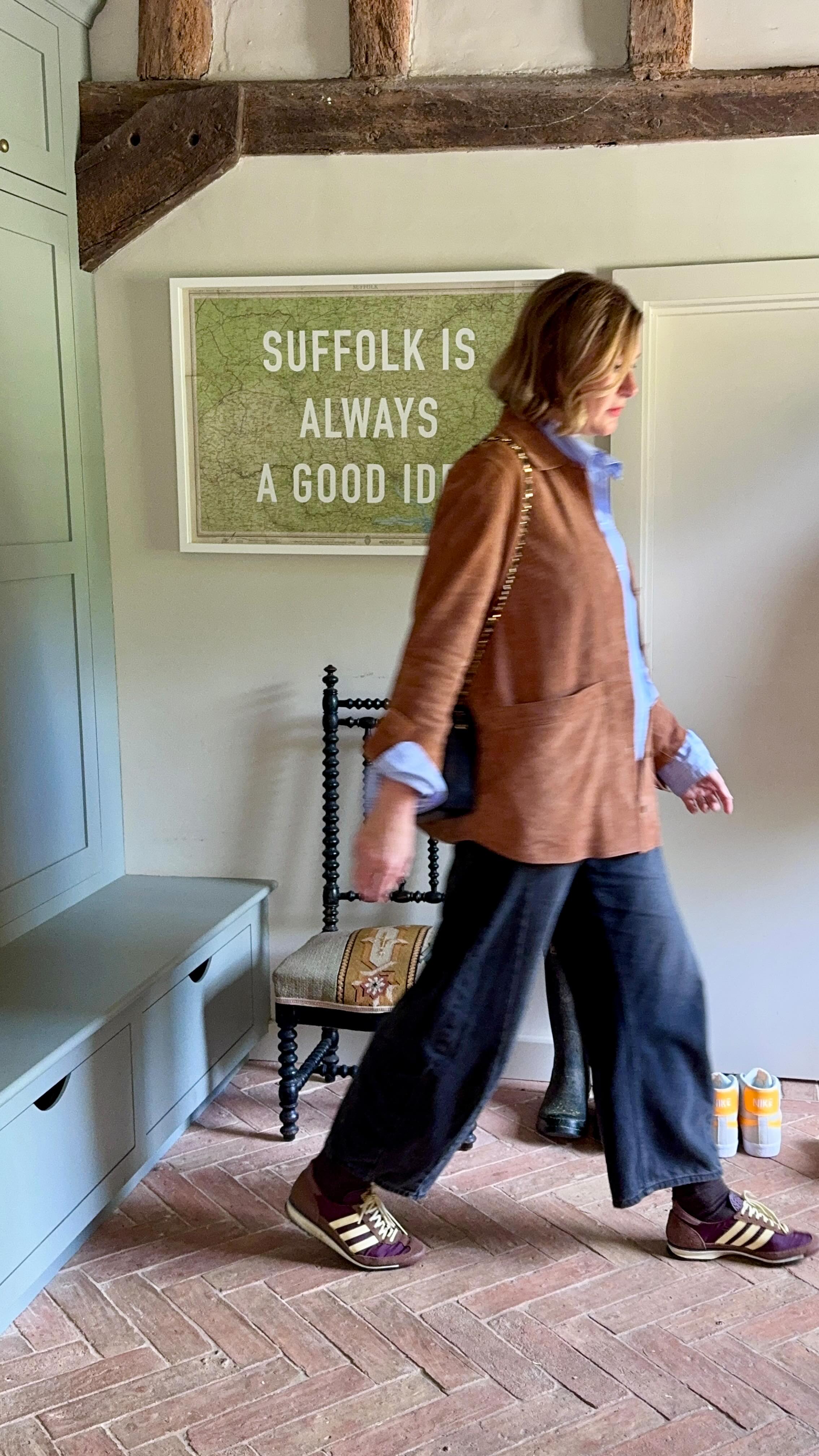 Instagram post by @emmapaton___ for Atlantic Records. Caption reads: Not your average bank holiday sunday!!! Loved....