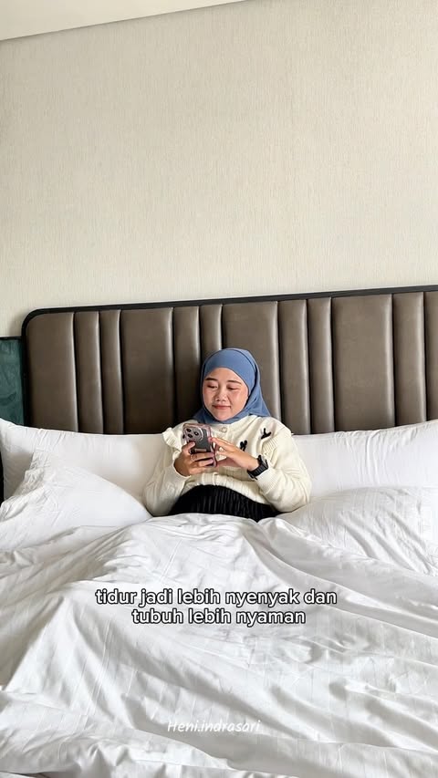 Instagram post by @heni.indrasari for Ayriz Oil Indonesia. Caption reads: Kalo kalian sering Capek, Pegal linu, kesemutan.....