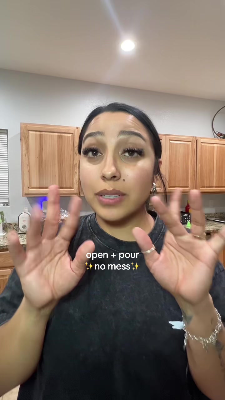 TikTok post by @jassytt06 for Wellah Nutrition. Caption reads: [...] Chaotic Mom APPROVED ✅  @Wellah Nutrition ....