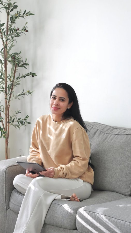 Instagram post by @elenmarri for MomSelect. Caption reads: Hi guys! The Funovation Panel is looking for new....