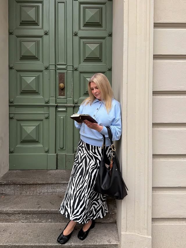 Instagram post by @natahrankina for Raboesy. Caption reads: [...] solo dates 🦓✍🏼 Wearing my new....