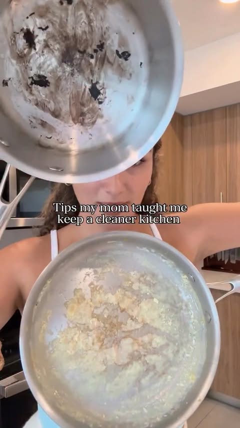 Instagram post by @ritta.eats for method. Caption reads: [...] to clean your burned pans..✨ im using....