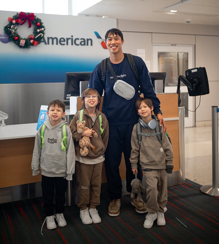 Instagram post by @khoa_nguyen for American Airlines. Caption reads: Traveling with @americanair on our annual snow....