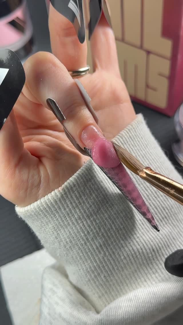 Instagram post by @miralina_nails for VBeautyPure. Caption reads: Sculpt w me 5 of my top fav acrylic powders from....