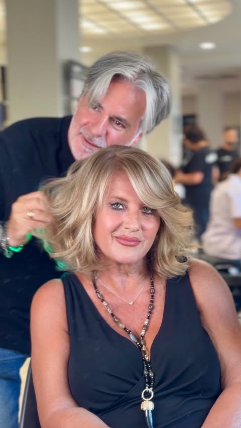 Instagram post by @vitosatalino_official for L'Oréal Professionnel Paris. Caption reads: A volte, per sentirsi più giovani, non serve....