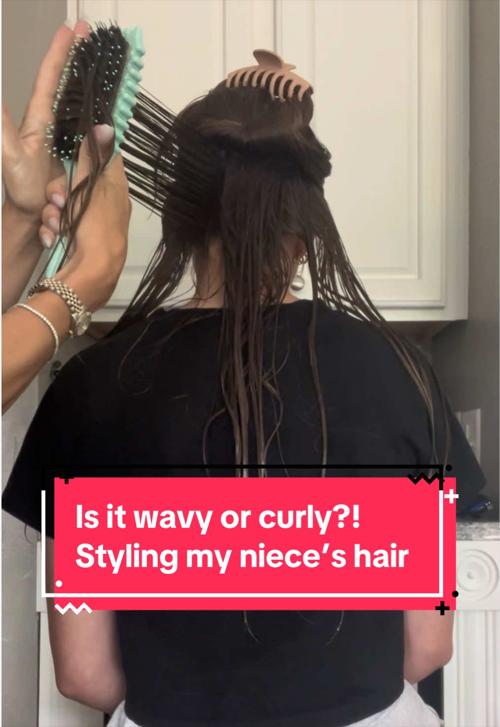 TikTok post by @wavycurly for BounceCurl. Caption reads: [...] in my Amazon list TOOLS: ➰@BounceCurl Define....