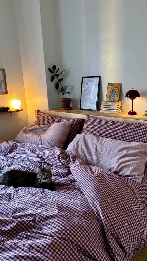 Instagram post by @sustainyrself for Piglet in Bed. Caption reads: [...] favorite bedding 😍

Bedding is from....