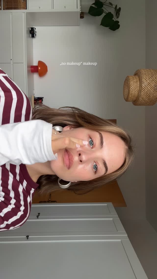 Instagram post by @paulaasbeautyworld for CAIA Cosmetics. Caption reads: natural makeup only using @caiacosmetics ⭐️ how do....