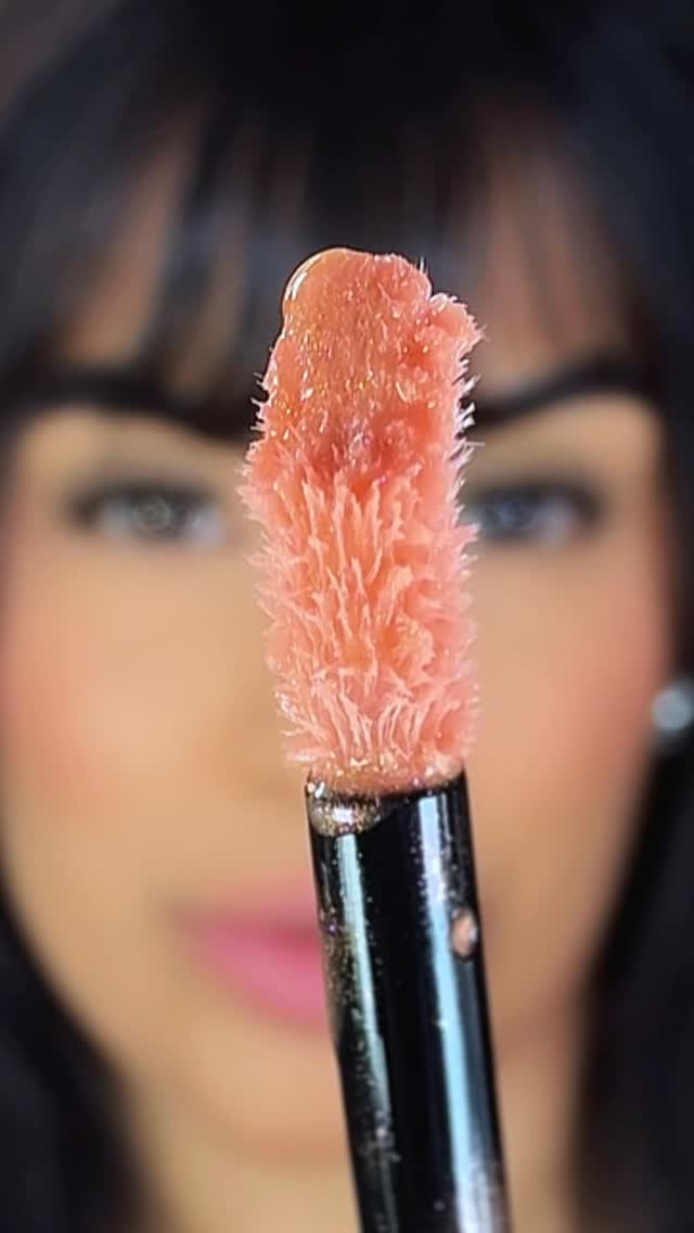 Instagram post by @mayybarcelos for Mary Kay. Caption reads: ✨💖.