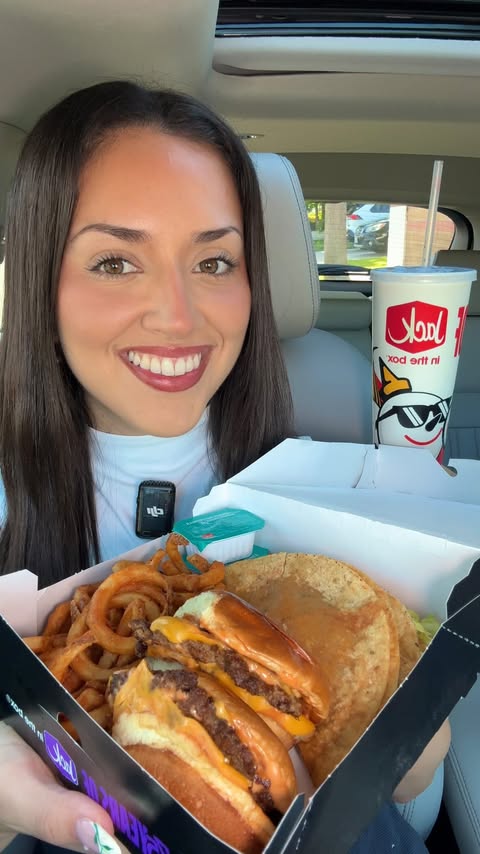 Instagram post by @cabreranalieats for Jack in the Box. Caption reads: @jackinthebox sliders + ranch combo? yeah [...].