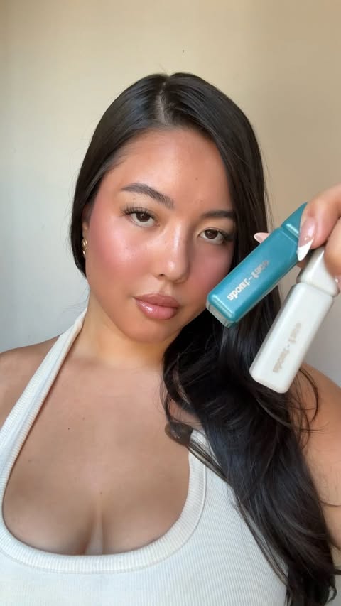 Instagram post by @autumnsaaro for about-face beauty. Caption reads: aqua eyes for summer 💧🧞‍♂️ shop @aboutfacebeauty....