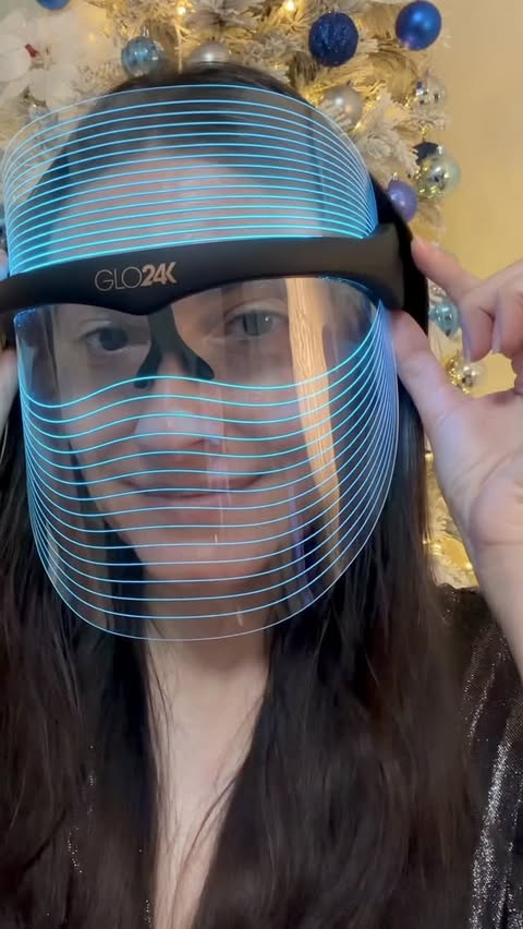 Instagram post by @offthemodel for Stack Influence. Caption reads: At-home skincare that feels like a spa ✨
GLO24K 7....