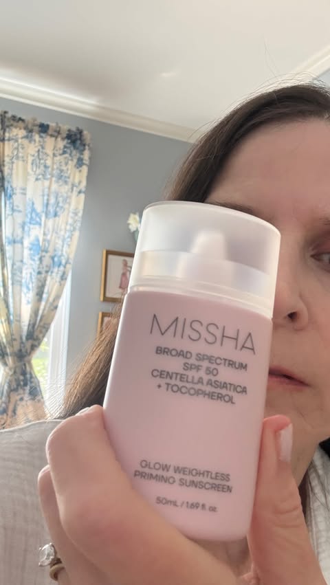 Instagram post by @luxeodette for Missha Us. Caption reads: I have been gifted by @missha_us their Glow....