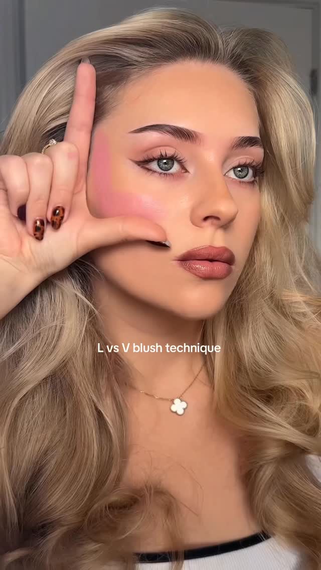 Instagram post by @lenkalul for ILIA Beauty. Caption reads: [...] The Multiple in shade ‘swing’ @iliabeauty....