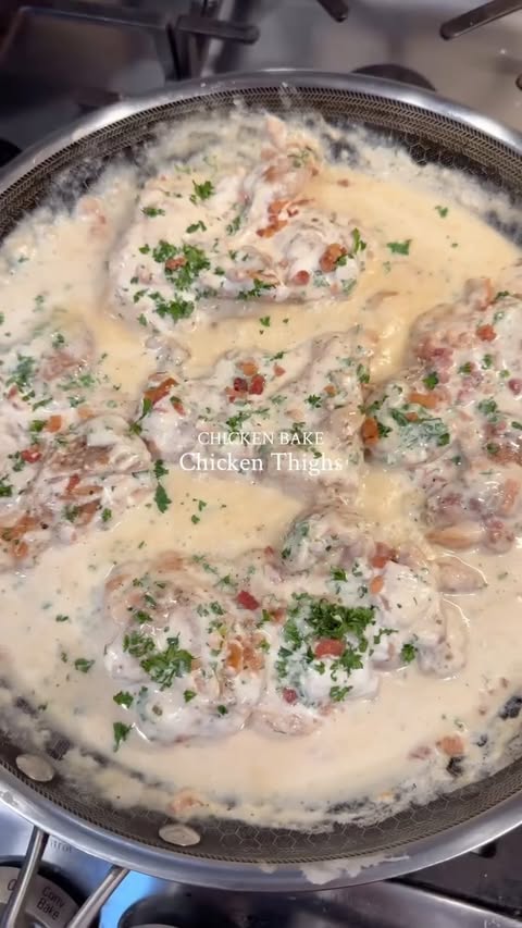 Instagram post by @cooklikeimbook for WeightWatchers. Caption reads: Chicken Bake Chicken Thighs!

Fat loss works when....