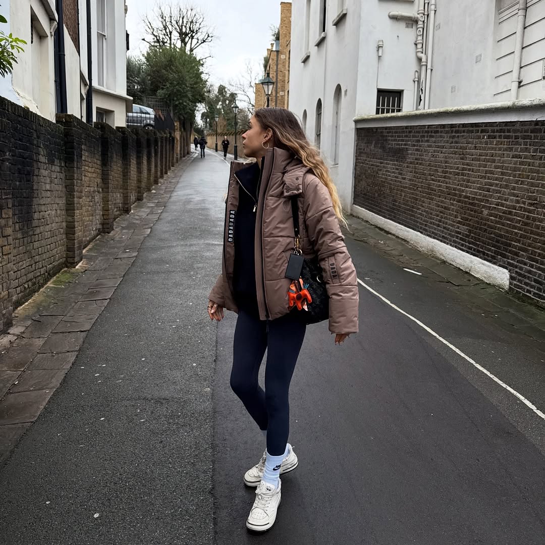 Instagram post by @zarashowjumper for Dada Sport. Caption reads: @dadasport girl in London 🇬🇧🎄☎️👀 Seriously....