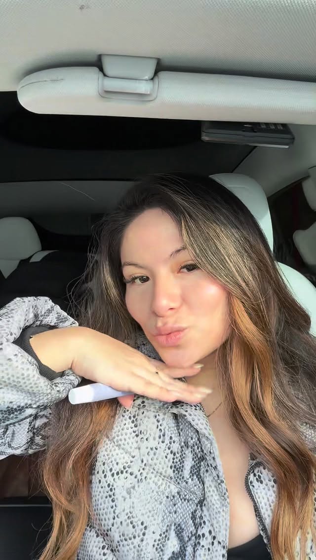 Instagram post by @latinafashionstyle for Alpyn Beauty. Caption reads: [...] I’m obsessed with this lip mask from....