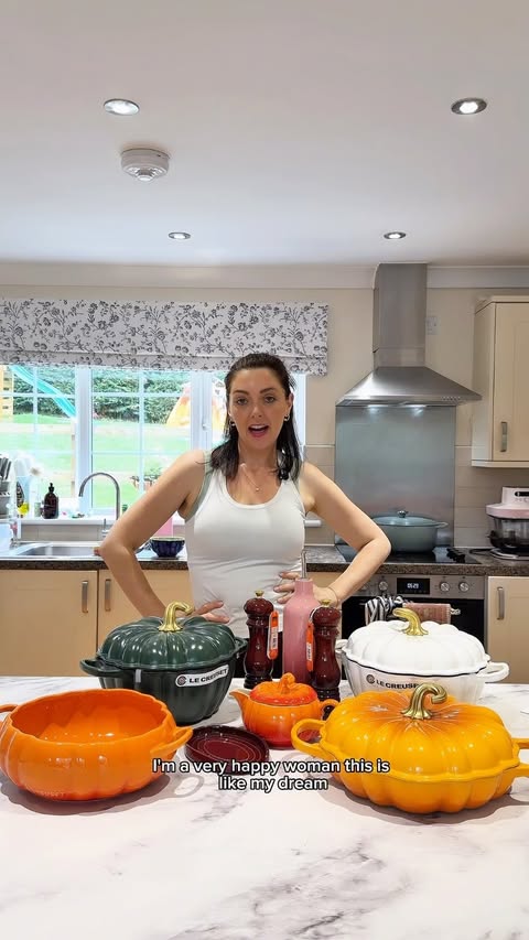 Instagram post by @alexandratealeaf for Le Creuset. Caption reads: [...] CUZ I LOVE THESE THINGIES SO MUCH!....