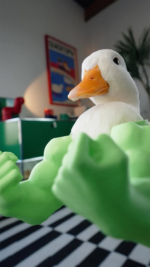 Instagram post by @ducks_in_space_ for Creality. Caption reads: [...] I 3D-printed him muscle hands on the....