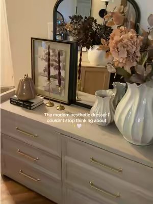 TikTok post by @rafakirchn for SICOTAS. Caption reads: [...] #homedecor #homefurniture #storagehacks....