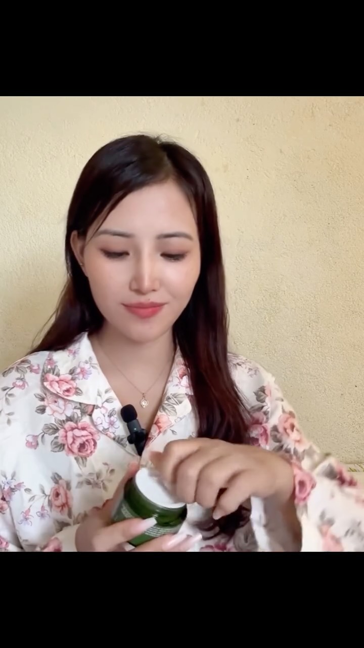 Instagram post by @kimnapanmei for Lotus Botanicals. Caption reads: ✨Unboxing goodness from Lotus Botanicals 💚 So....