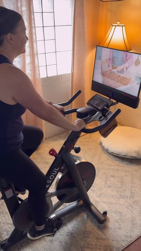 Instagram post by @mybizzykitchen for YESOUL FITNESS. Caption reads: My Bizzy…Gym?! 

Yes, girl! When I tell you I have....