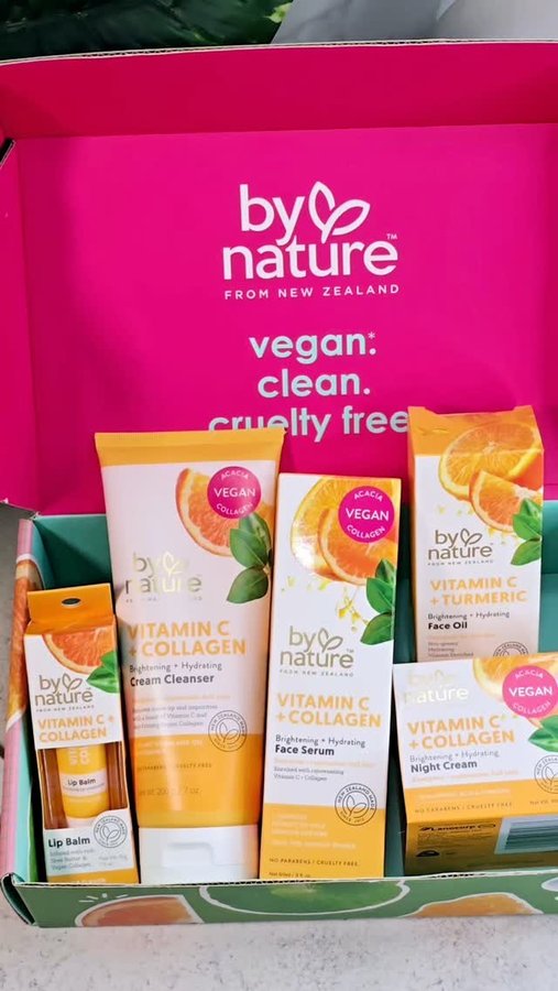 Instagram post by @o0o__honey__o0o for bynatureskincare. Caption reads: [...] Insta-fam 💕 Huge shoutout to....