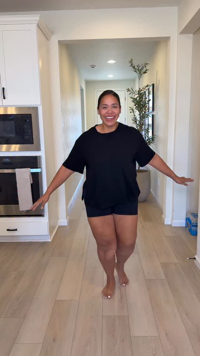 Instagram post by @ana.fitness.vsg for Stitch Fix. Caption reads: I can’t believe how perfect all these pieces are!....